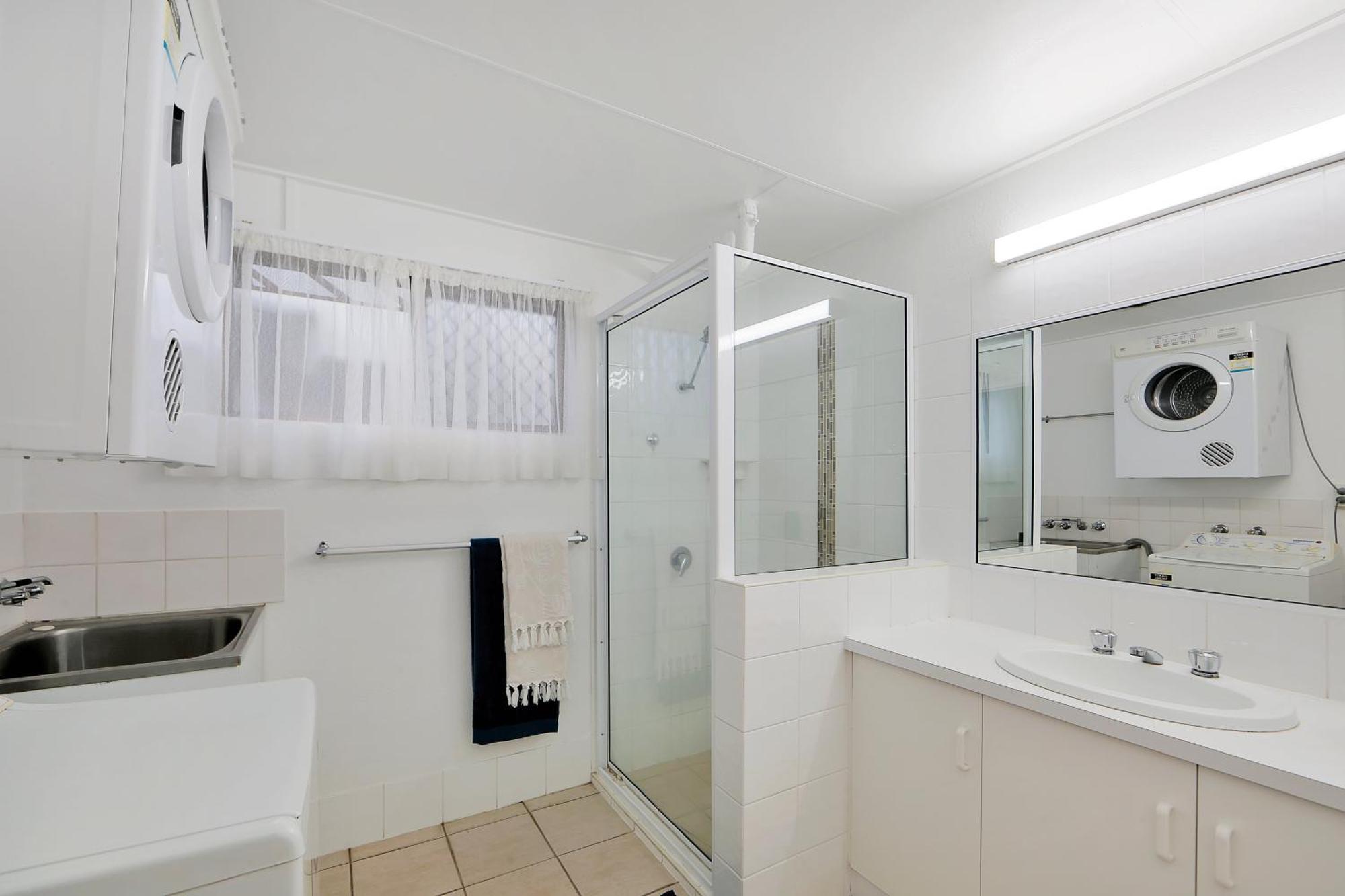 Nautilus Beachside Apartments Bargara Quarto foto