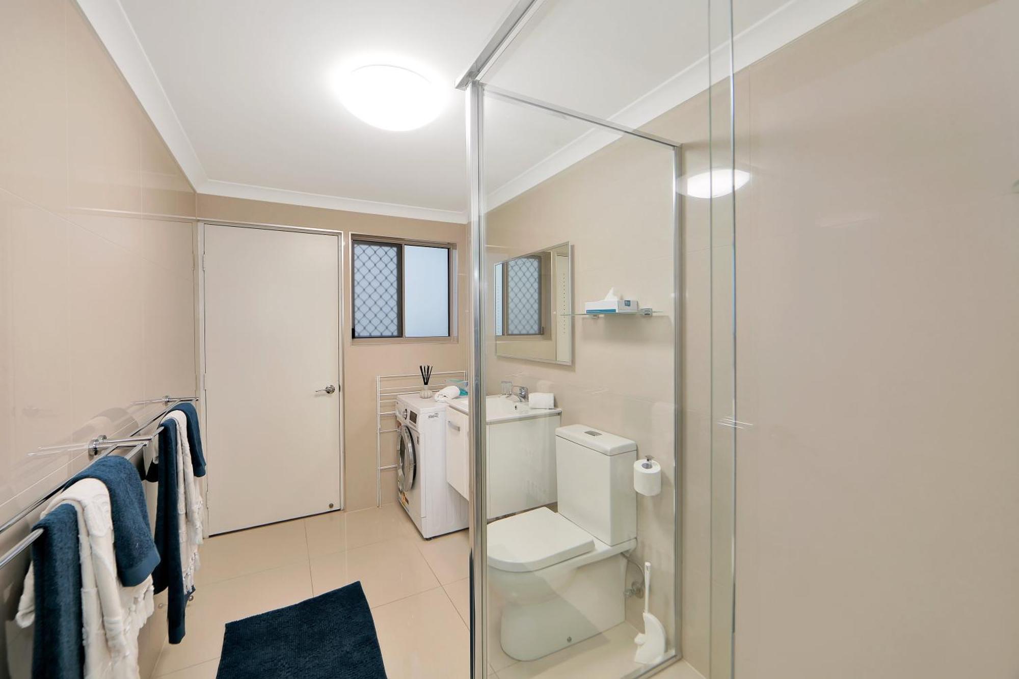 Nautilus Beachside Apartments Bargara Quarto foto