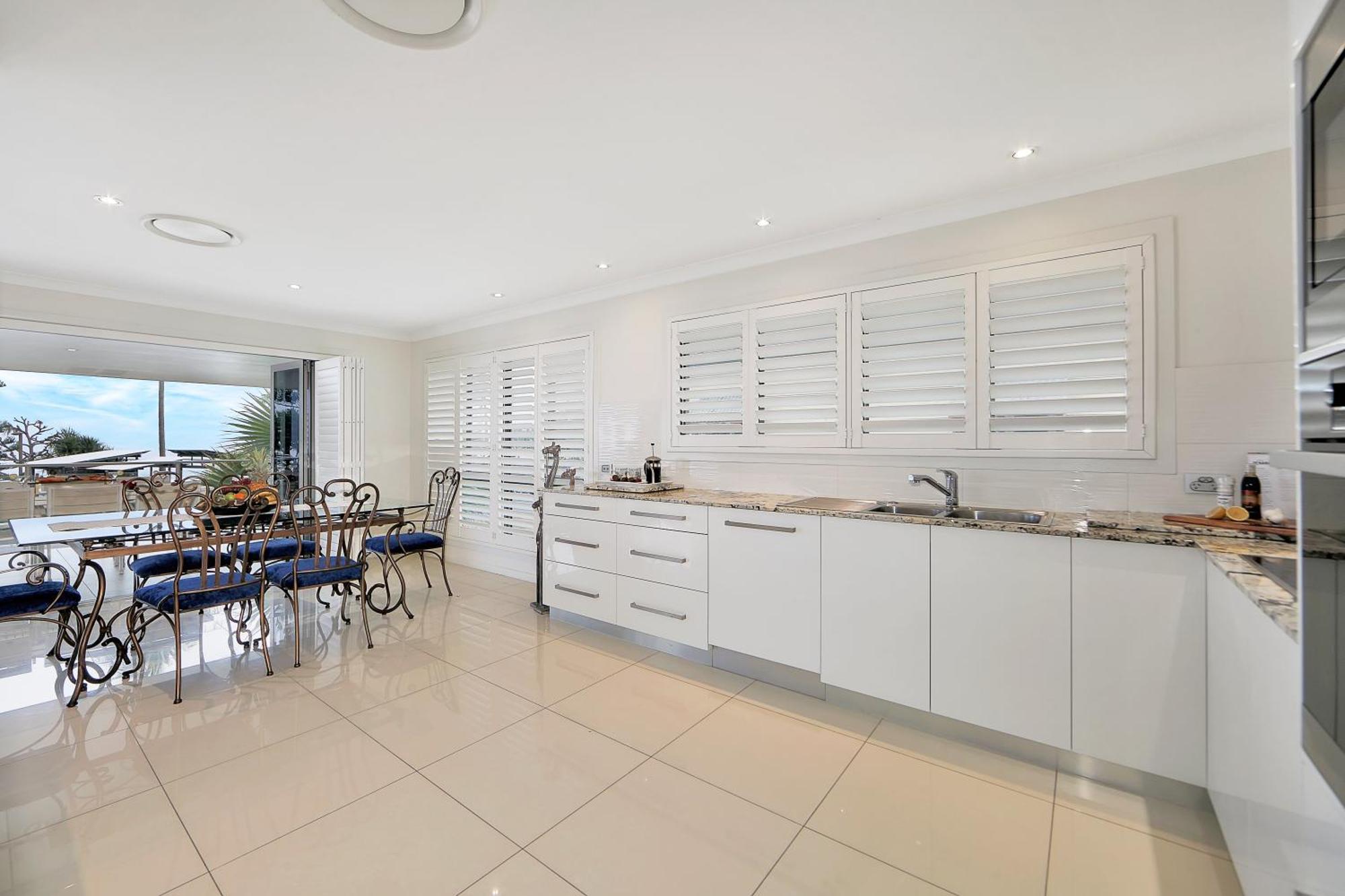Nautilus Beachside Apartments Bargara Quarto foto