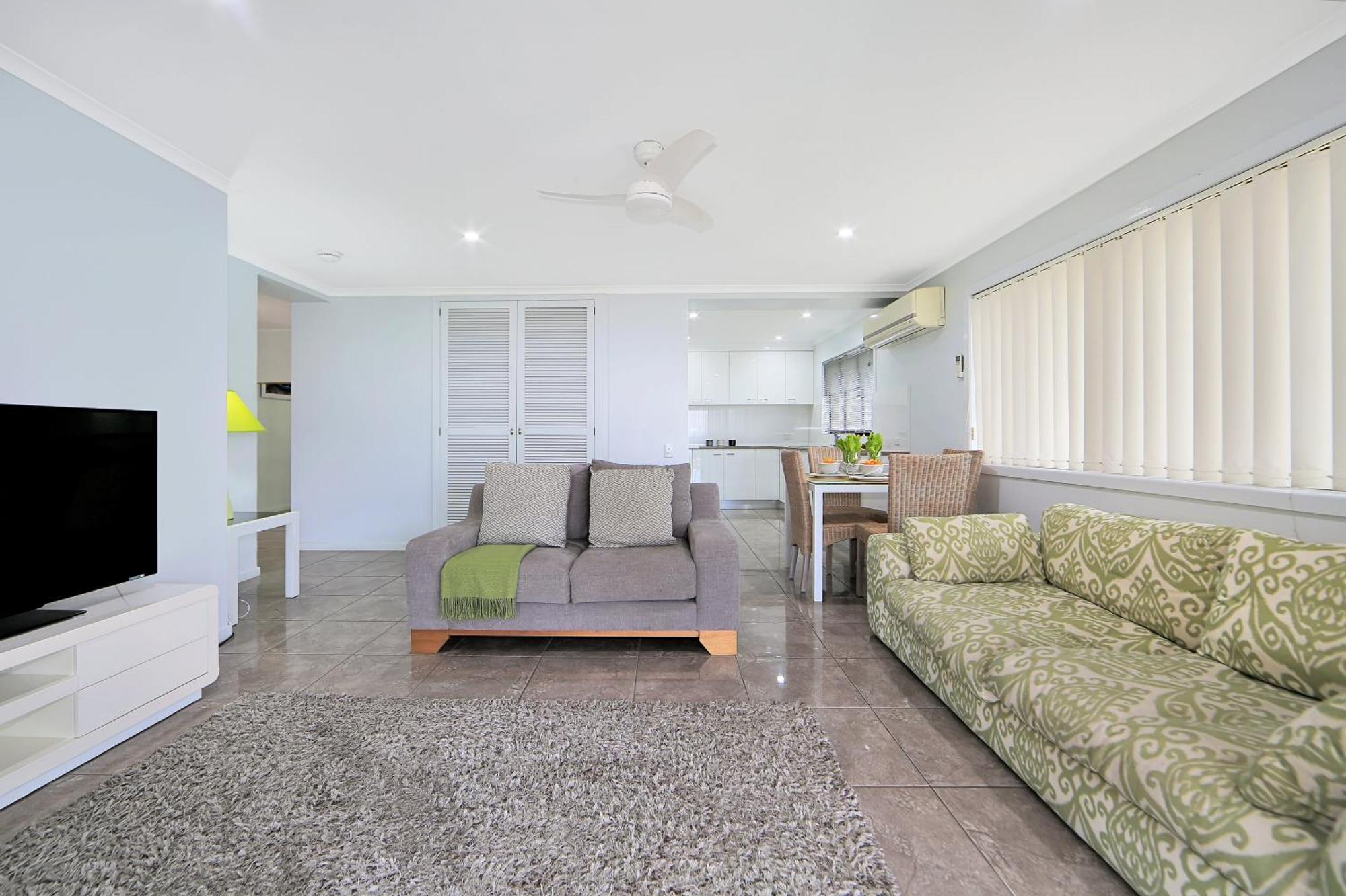 Nautilus Beachside Apartments Bargara Quarto foto
